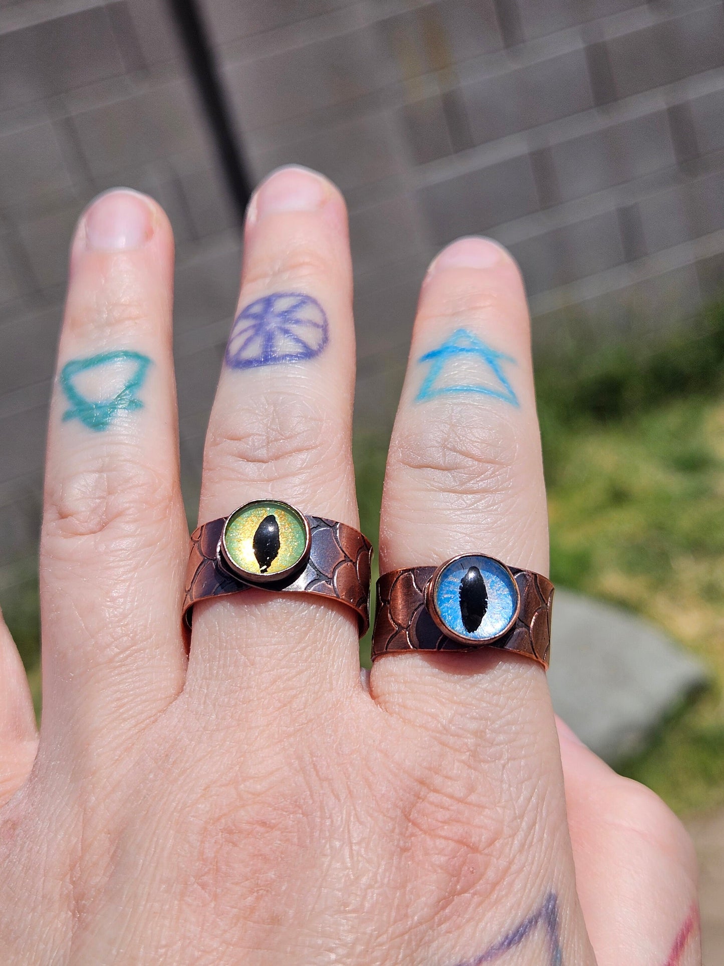 Dragon Eye Ring/ Copper Etched Dragon Scales/ Adjustable Copper Band/Handpainted Glass Dragon Eye/ Rustic Copper Jewelry / Elven Soul