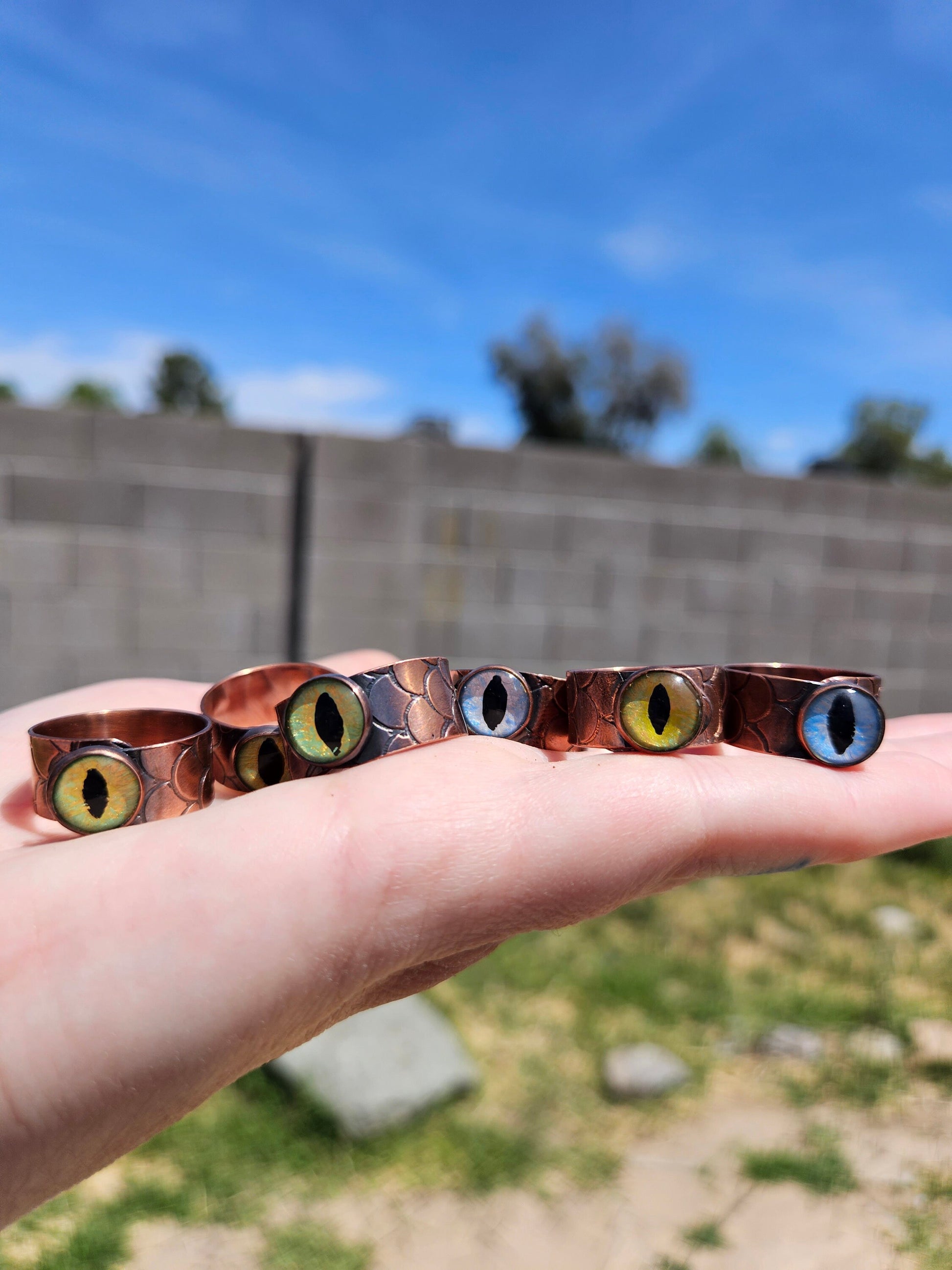 Dragon Eye Ring/ Copper Etched Dragon Scales/ Adjustable Copper Band/Handpainted Glass Dragon Eye/ Rustic Copper Jewelry / Elven Soul